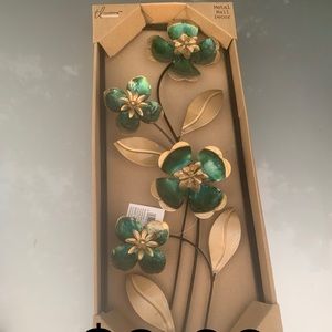 Metal flower wall decor
